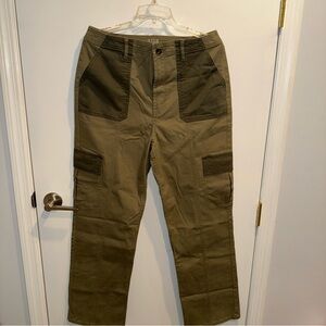 Woman’s Ana Olive Cargo high waist Pants